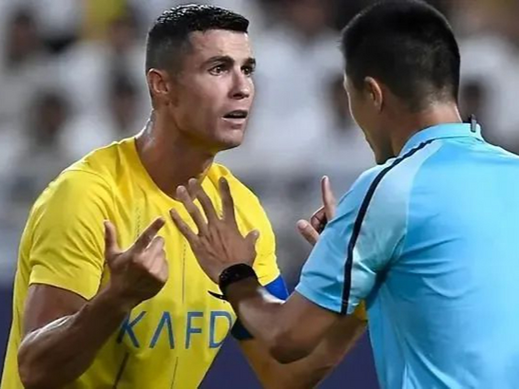 乐鱼体育中国官网-在深圳队赛场上演亚冠，逆转，引发观众齐声高喊