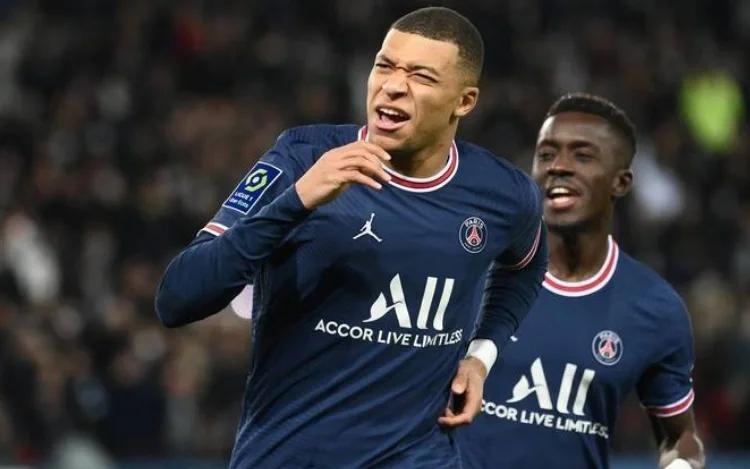 乐鱼体育官网app-巴黎圣日耳曼客场取胜，保持不败纪录