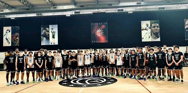 乐鱼体育地址-孤独训练的球员获得体能教练好评