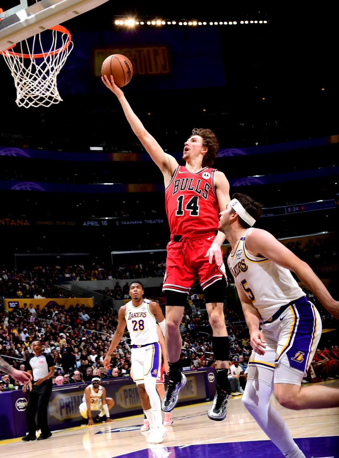 乐鱼体育电竞-公牛大胜国王，东部球队蓄势待发的简单介绍