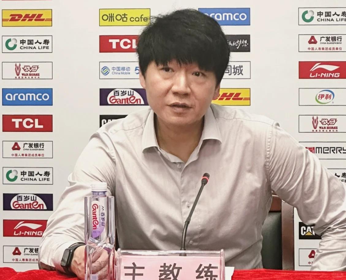 河南队遭遇失败，战绩不尽人意