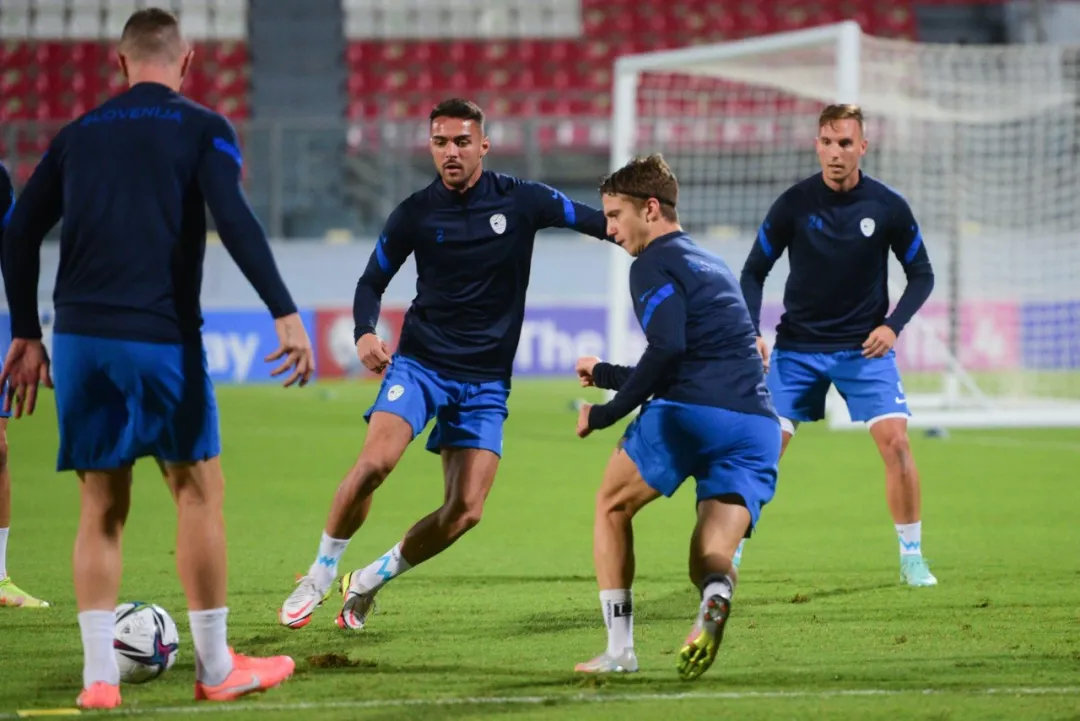 包含塞浦路斯队员神秘伤愈，备战斯洛文尼亚的词条