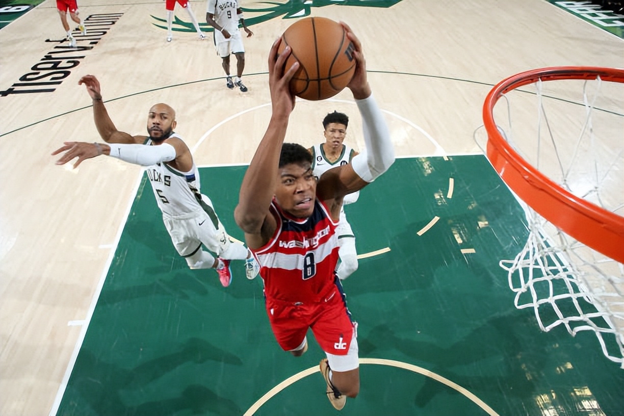 雄鹿核心受伤,球队整体实力受影响 雄鹿核心受伤,球队整体实力受影响