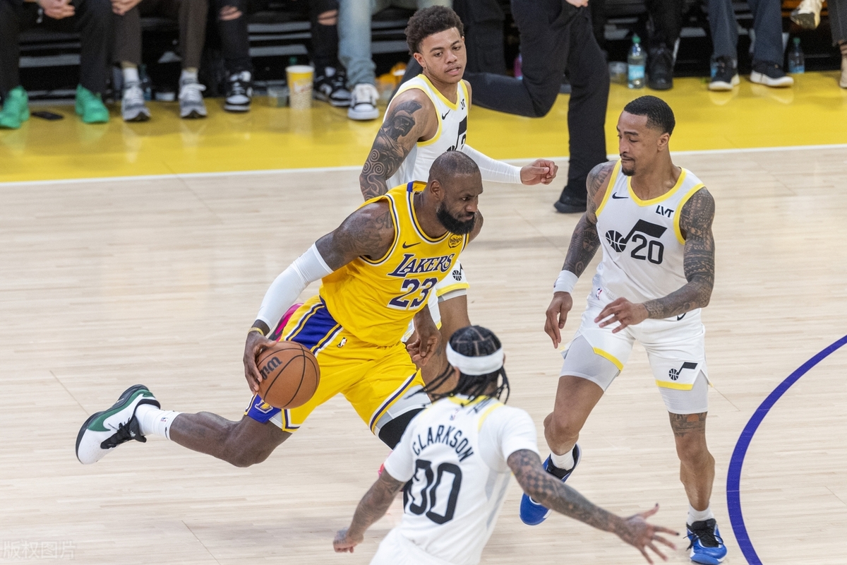 乐鱼体育直播-关于湖人队全队表现出色，轻松赢得比赛的信息