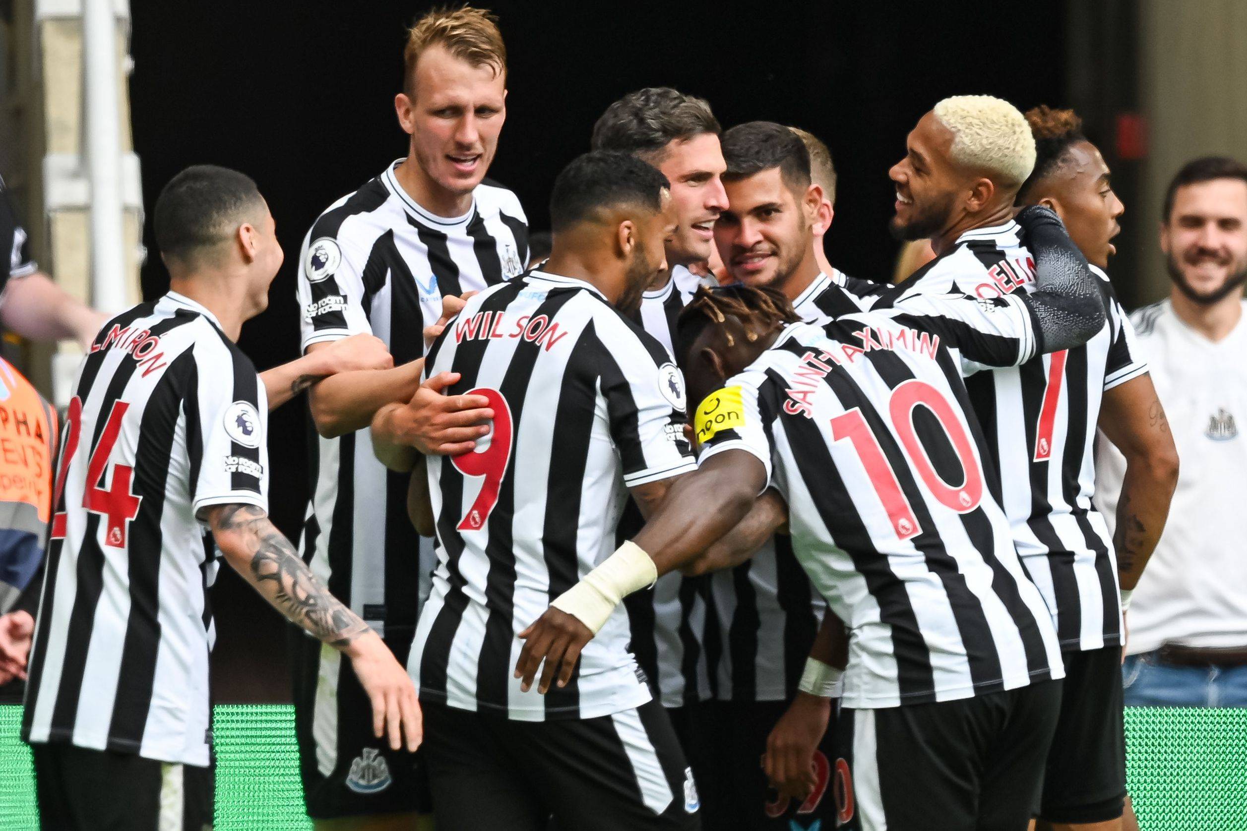 纽卡斯尔客场战胜埃弗顿,取得胜利 纽卡斯尔客场战胜埃弗顿,取得胜利