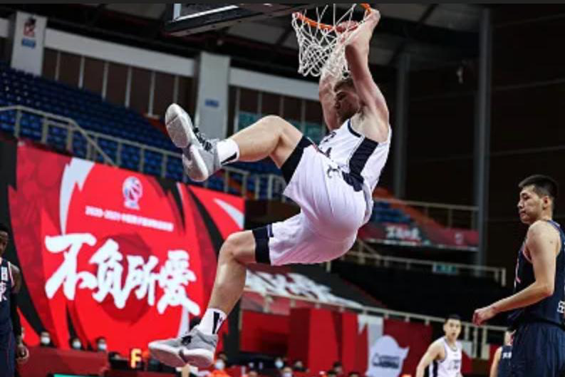 乐鱼体育竞技-关键时刻出手得分，球员实力有目共睹