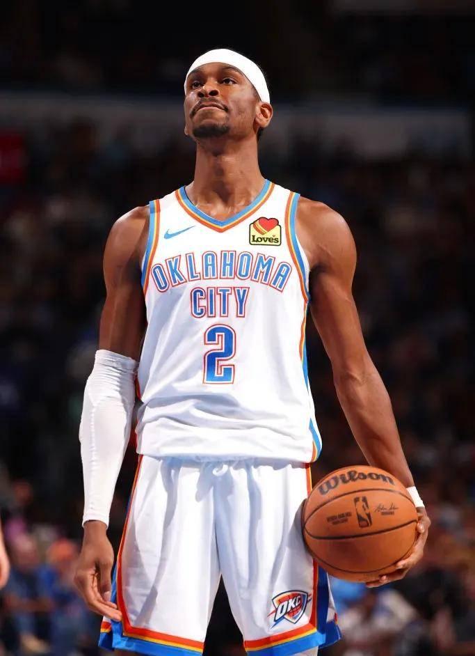 NBA球星再次获得篮球赛事冠军，强劲表现令人惊叹