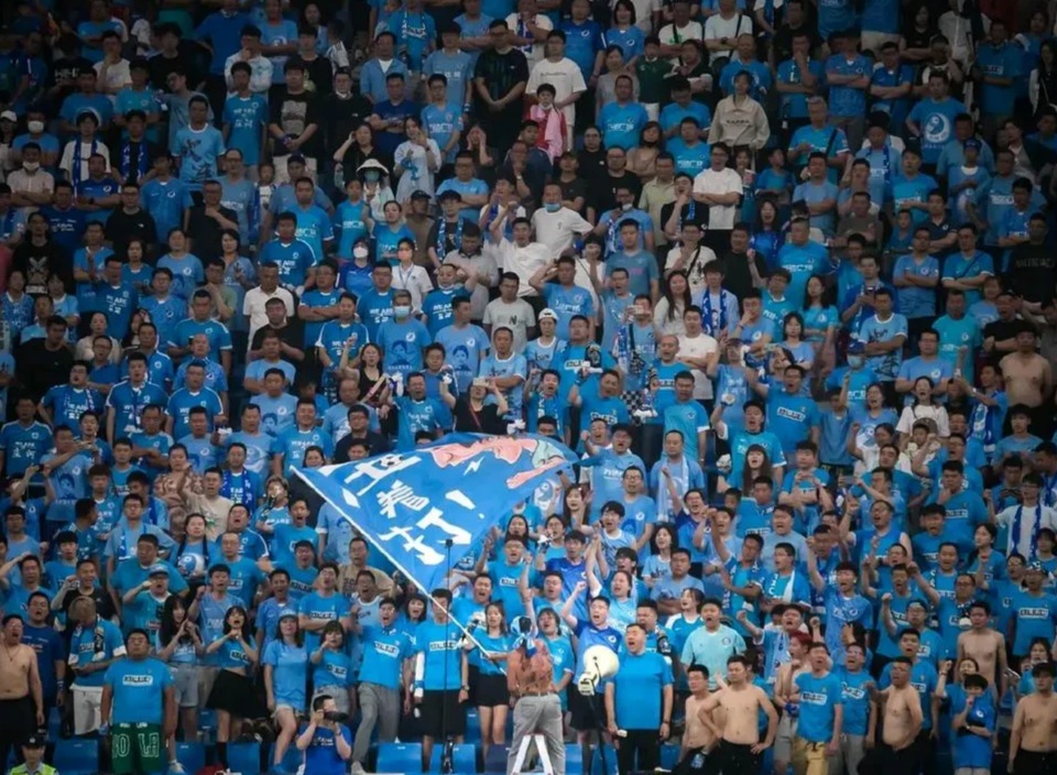 大连人队在比赛中表现出色，积分上升