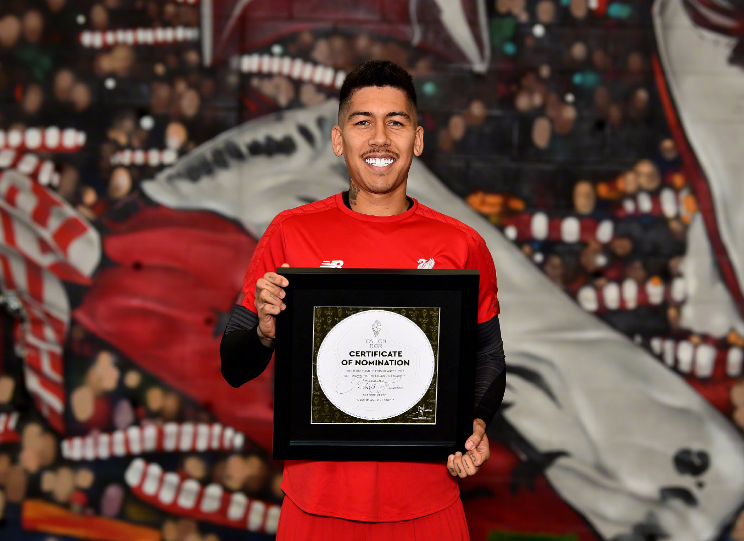 乐鱼体育网页版登录入口-巴西国脚菲尔米诺致力提升个人表现,为球队贡献力量