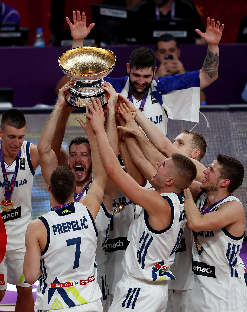 乐鱼体育投注-篮球赛事吸引无数球迷围观，势如破竹的简单介绍