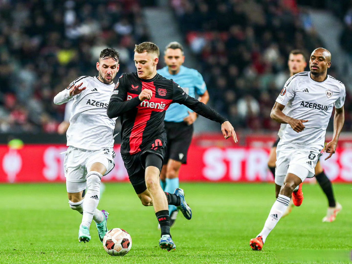 包含阿塞拜疆队实力碾压对手,取得比赛三分的词条 包含阿塞拜疆队实力碾压对手,取得比赛三分的词条